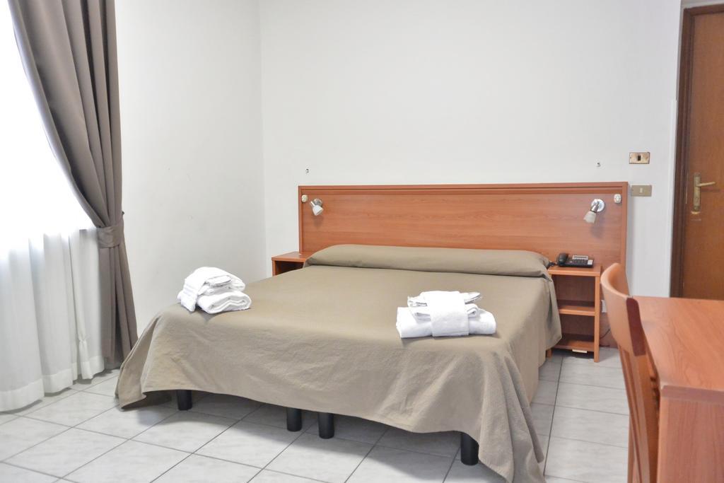 Hotel Trentina Milano Eksteriør billede